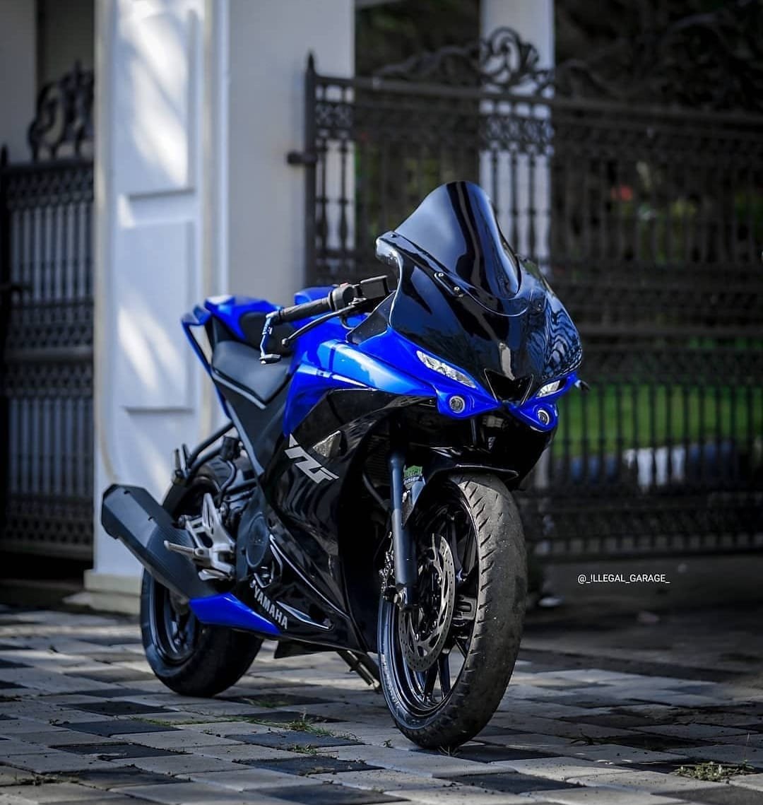 Yamaha R15 Modified