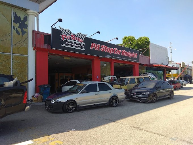 Pit Stop Car Body Kit Kepala Batas