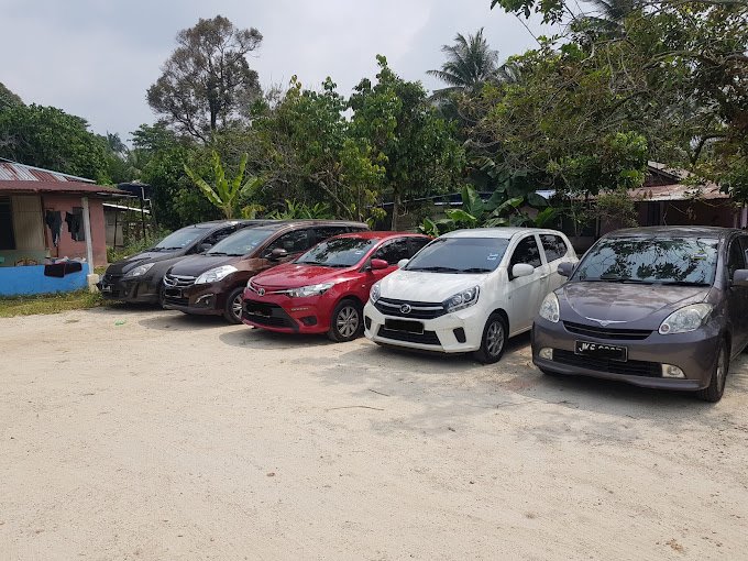 Kereta Sewa Parit Bunga